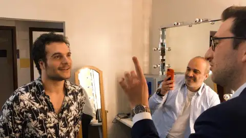 Tom Coss fait du mentalisme en loge avec Amir