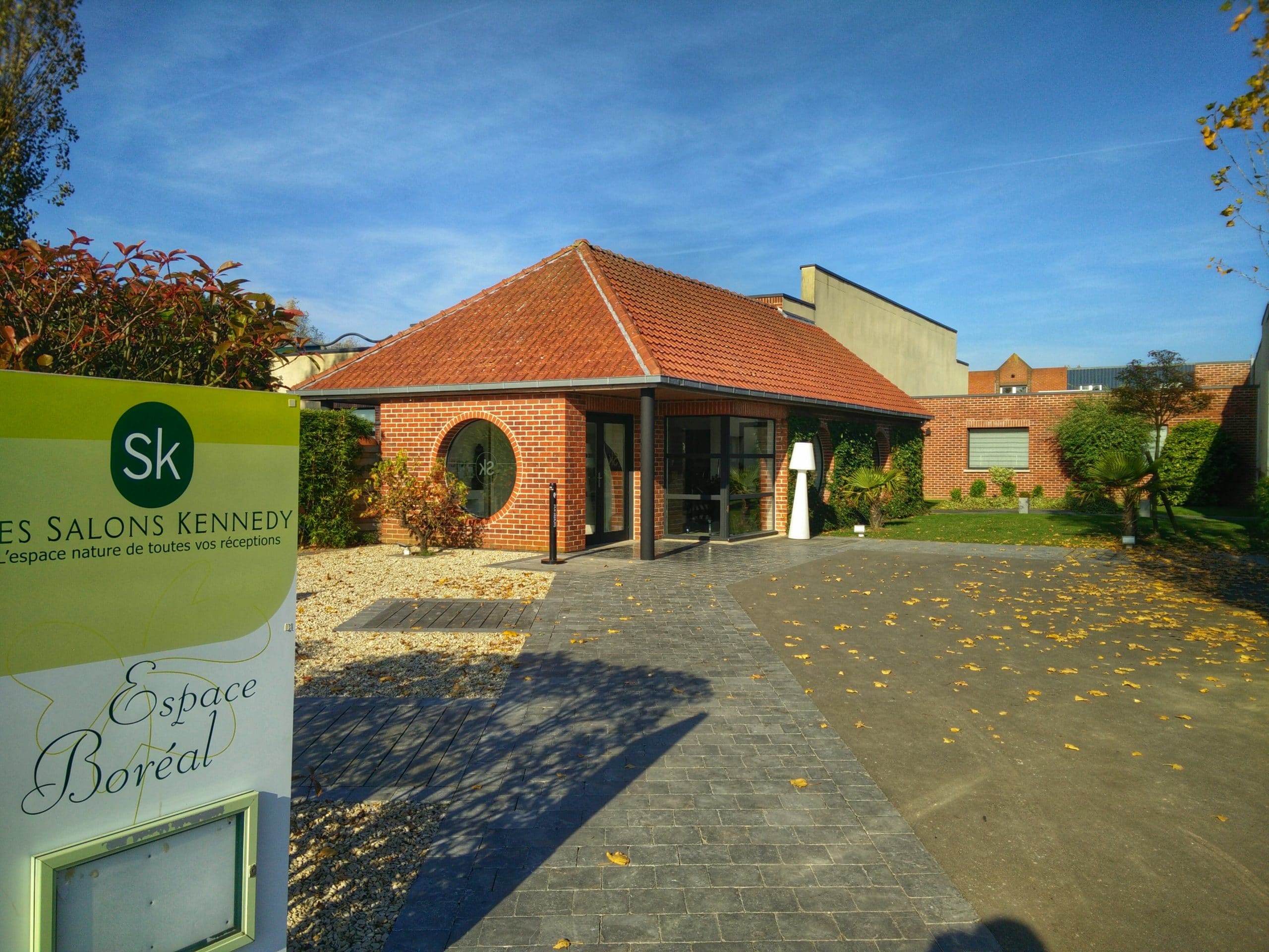 TOM LE MAGICIEN – LES SALONS KENNEDY