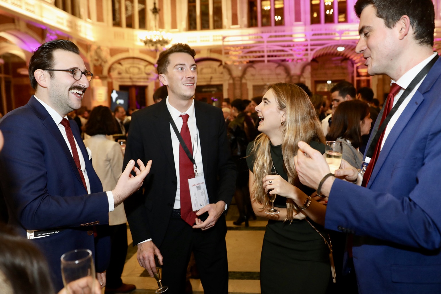Mentaliste et magicien en close-up cocktail à la CCI de Lille